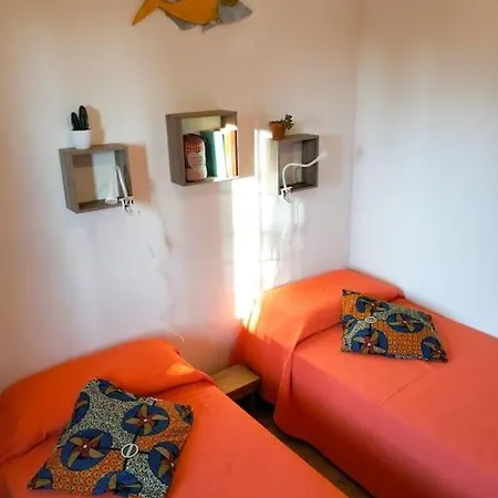 Rio, Large Private Garden Apartment Cecina (Livorno)